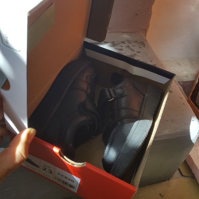 Adidasi negrii 23 apawwa incaltaminte sport