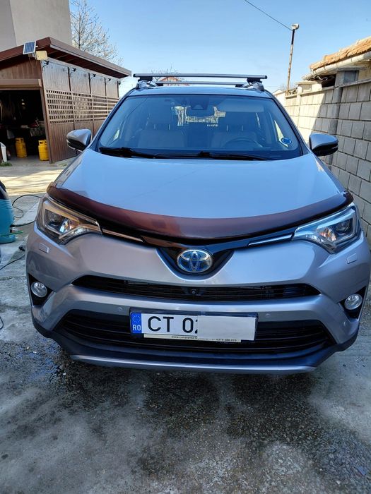 Vând Toyota Rav4 Hybrid