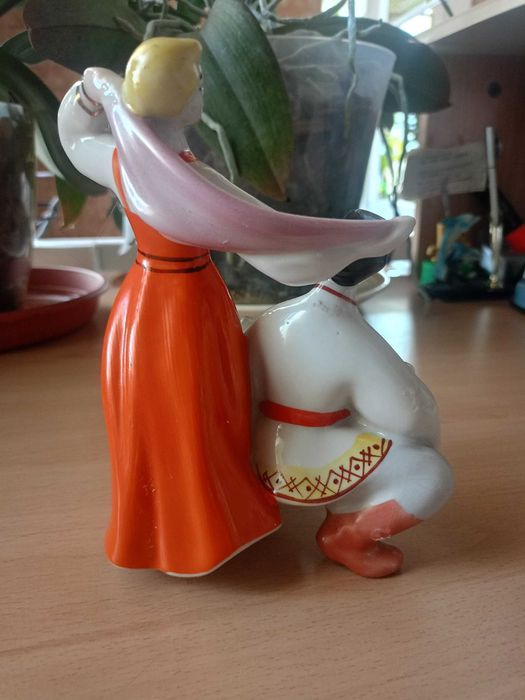 Статуэтка. Форфор СССР. "Русский танец" 1950.60г