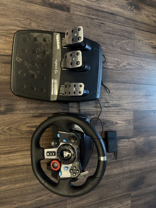 Vand volan gaming Logitech G29 + pedale