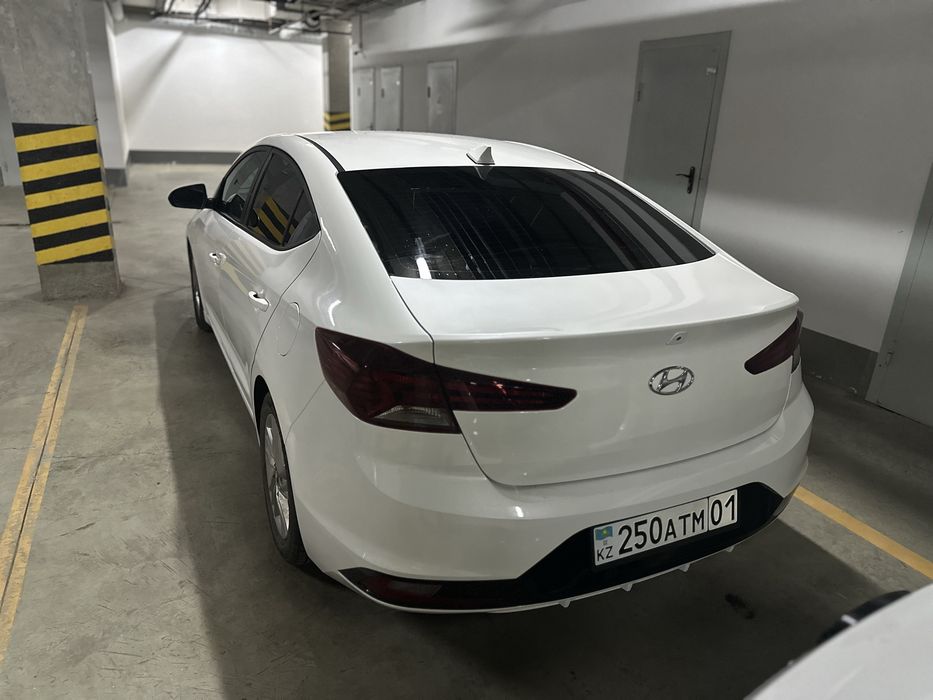 Hyundai elantra AD 2020