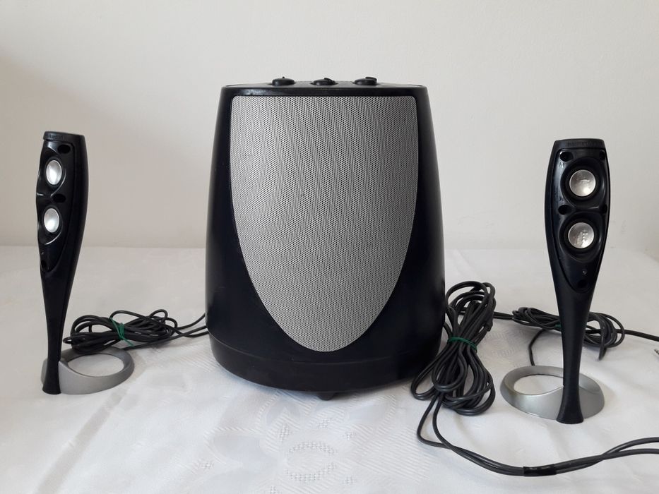 Sistem 2.1 Harman Kardon HK 695