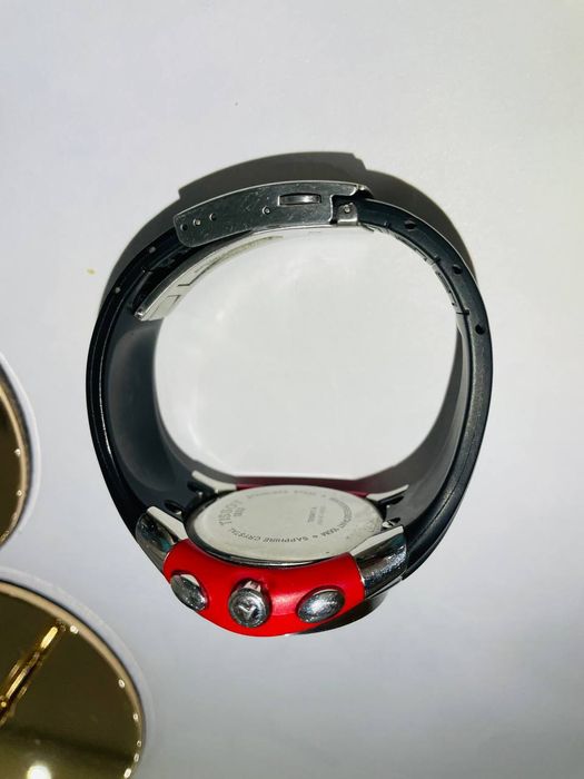 Продам часы свои! Причина продаже лежат без дело (((