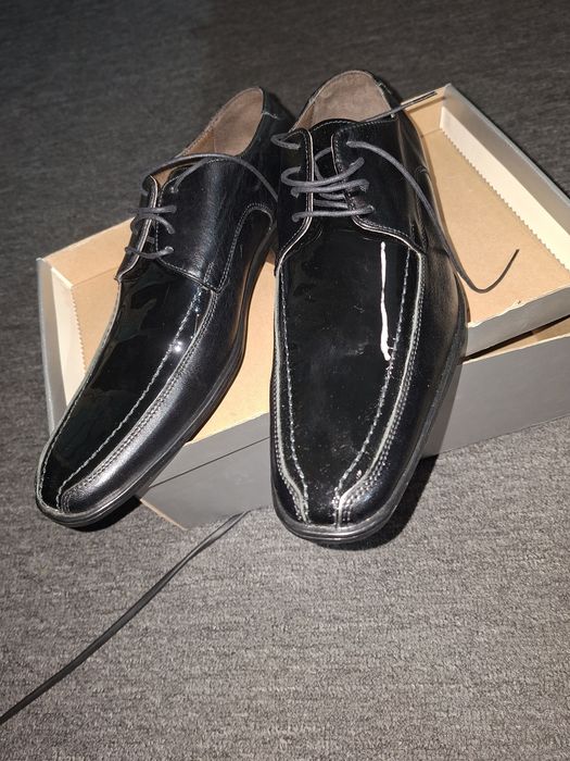 Pantofi noi masura 40