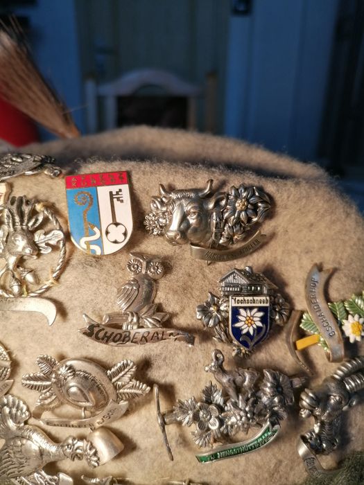 Ловджийско -туристическа  вълнена шапка за ценители