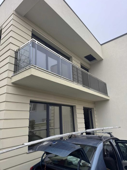 Balustrada de sticla