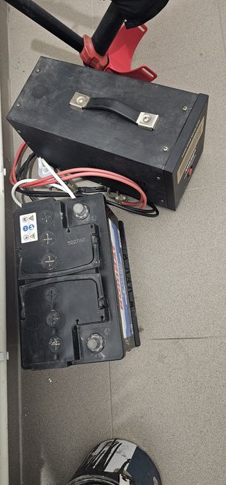 UPS Avansa Premium 700W-1000VA + baterie