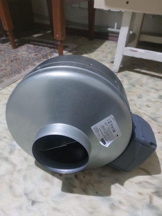 Вентилятор канальный проточный.