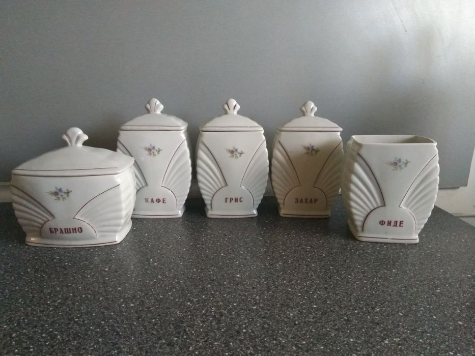 Стар ретро сервиз