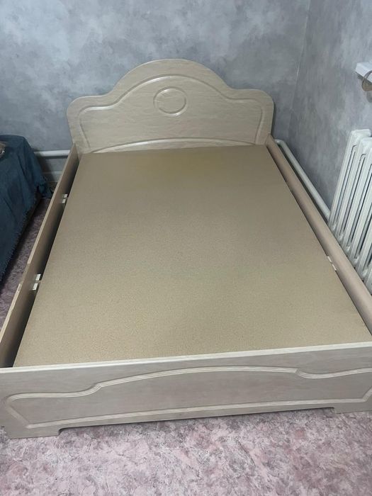 Кровать двухспальная