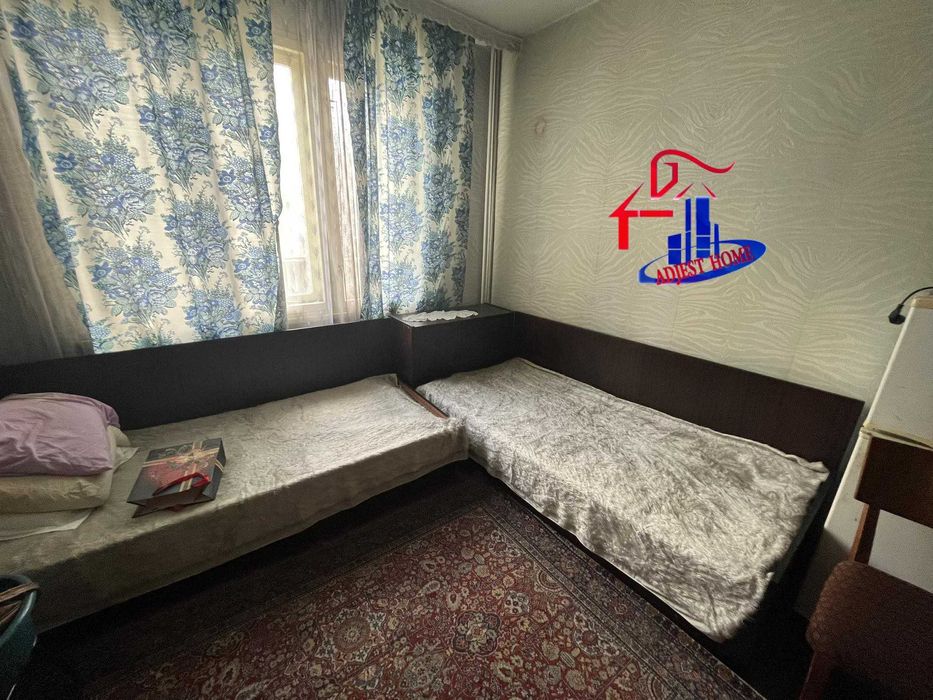 Продава се Четиристаен апартамент в Шумен, 5-ти полк - 120 кв.м за 1041 €/кв.м - Снимка #3