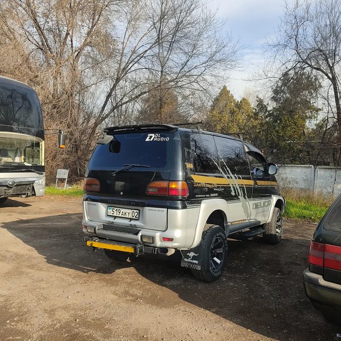 Продам Митсубиси делику булку