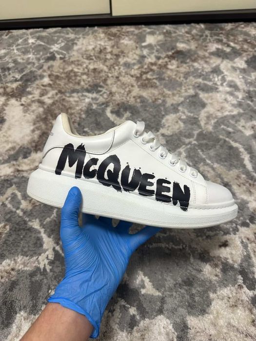 Alexander Mcqueen