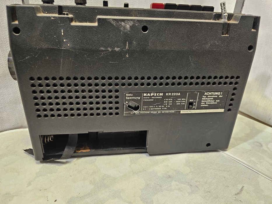Defect Radio casetofon vintage Kapsch KR 220A