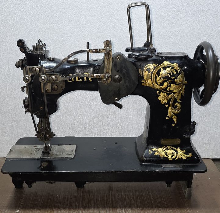 Singer продаётся двухигольный швейная  машинка антиквариат или для кол