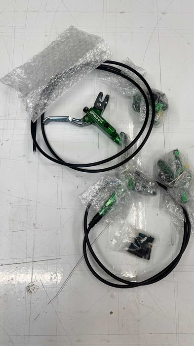 -55%Намаление Мощни 4 бутални хидравлични спирачки за велосипед колело