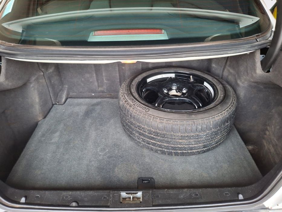 Mercedes Benz E320