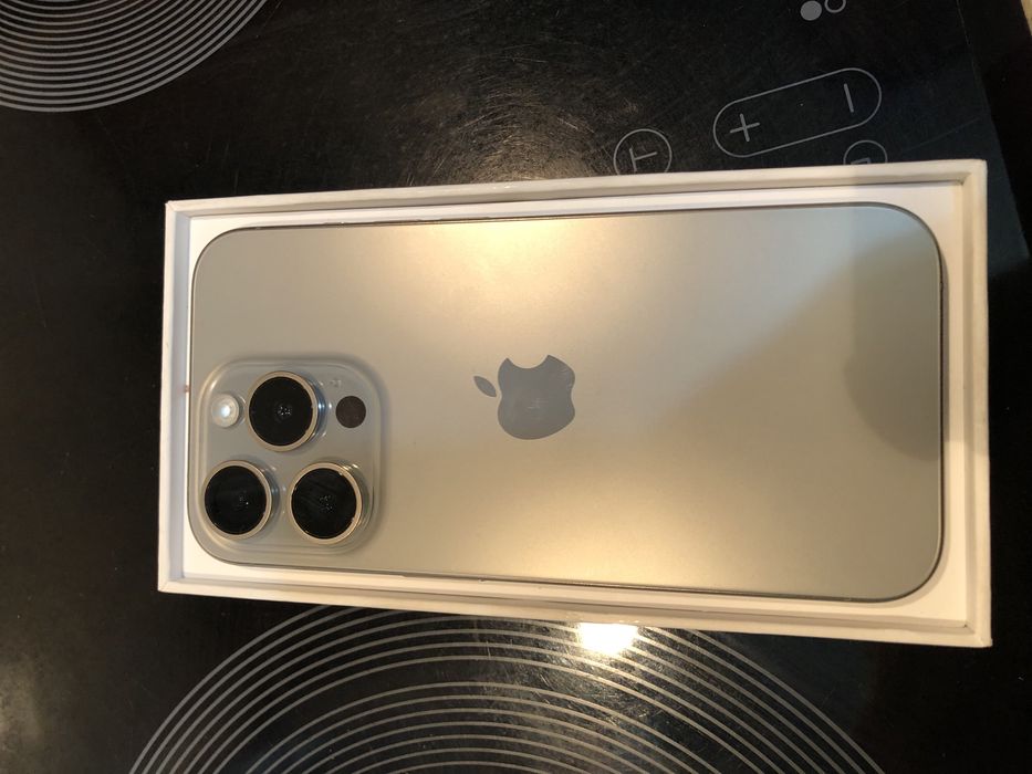 Продам Айфон 15 про