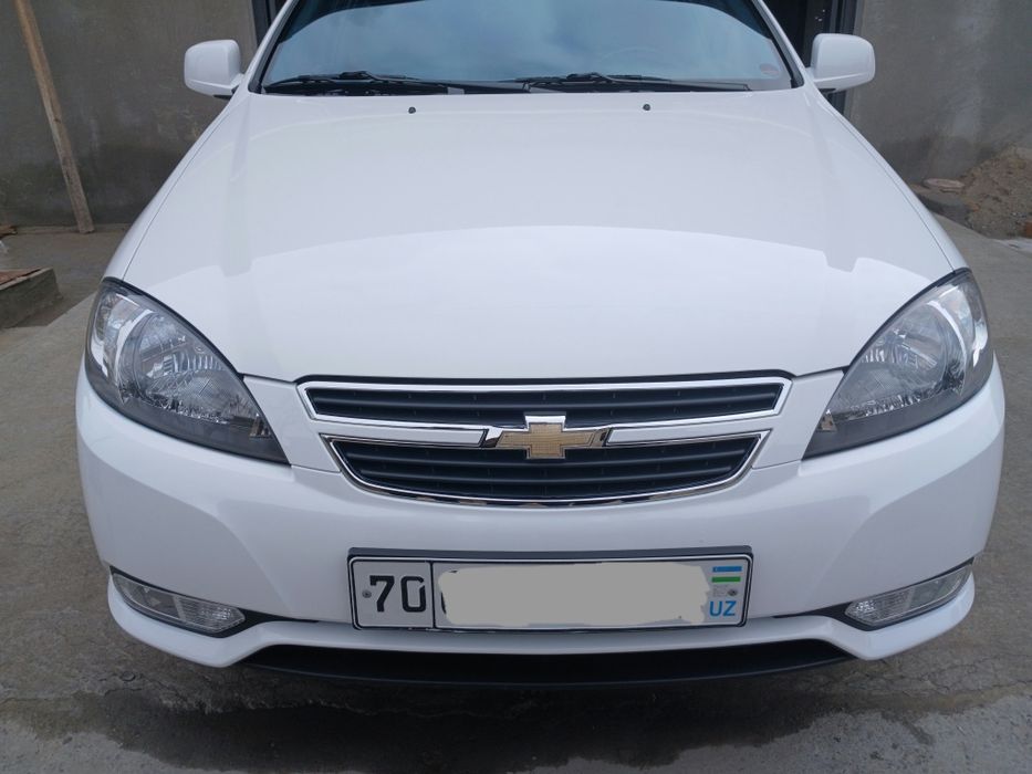 Gentra avtomat sotiladi