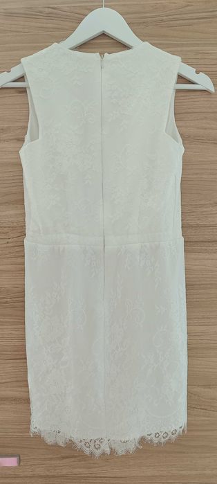 Бяла дантелена рокля IMAGO размер ХС