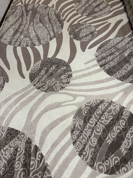 Продам шерстяной ковёр