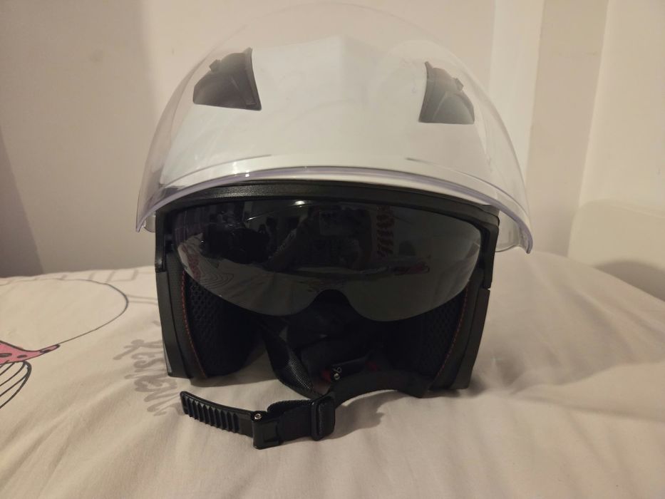 cască moto/scooter cu ochelari de soare