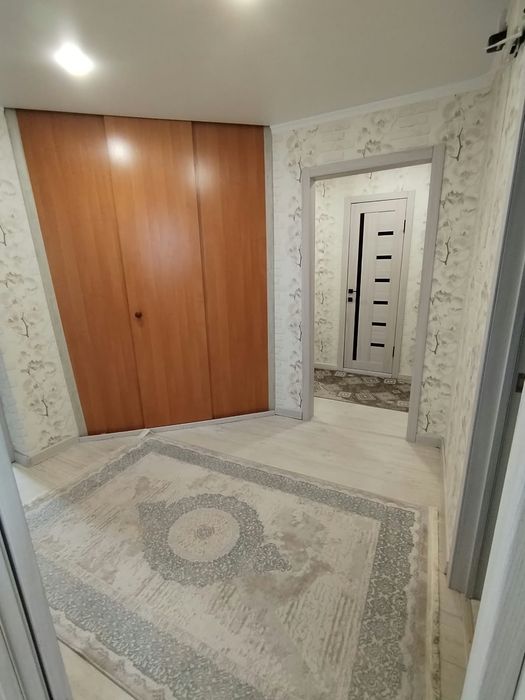 Продаю 4 комнатную квартиру