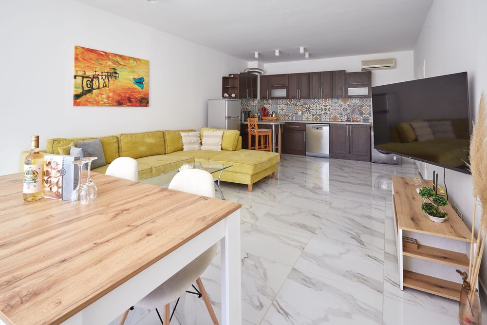 Дава се под наем Тристаен апартамент в с. Равда, Област Бургас - 130 кв.м за 2295 € - Снимка #15