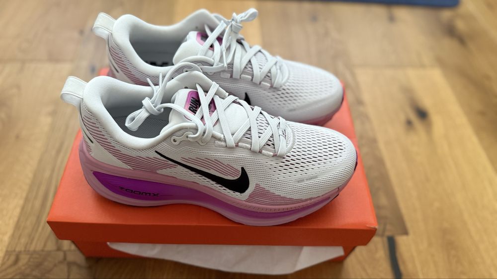 Pantofi alergare Nike Vomero 18