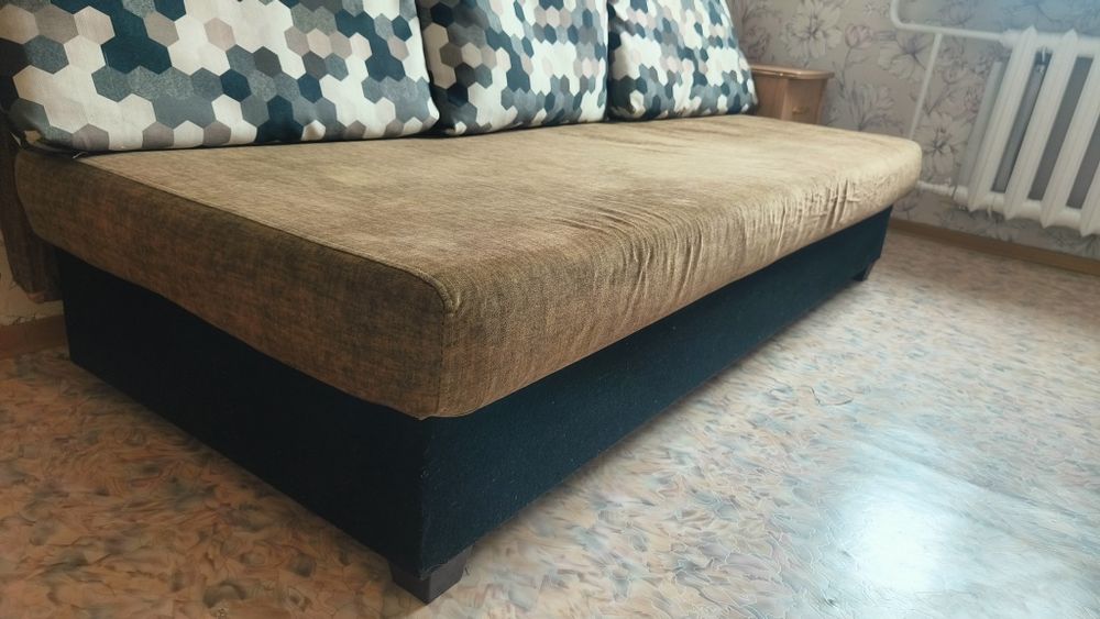 Диван книжка продам срочно