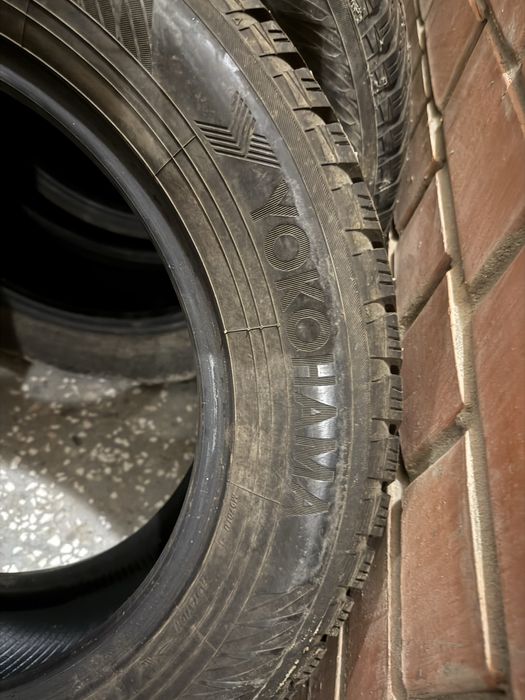 Продам зимнию резину YOKOHAMA