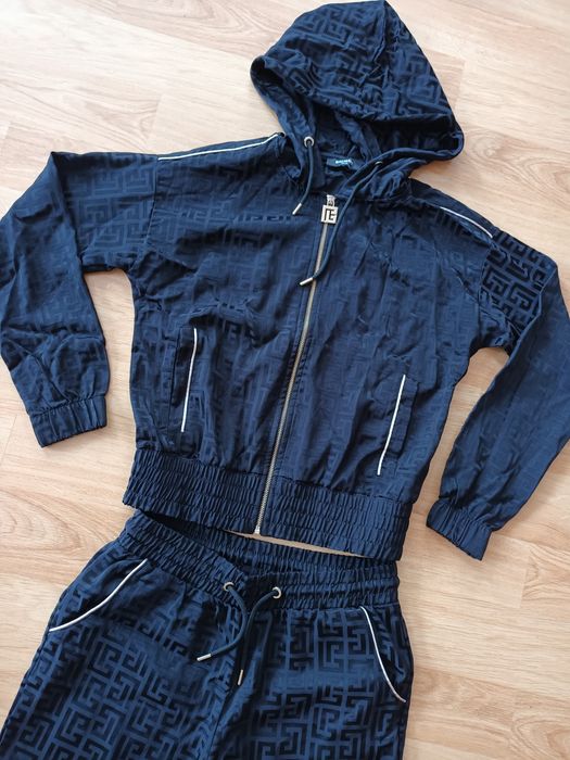 Hermès LV Burberry Balmain екипи