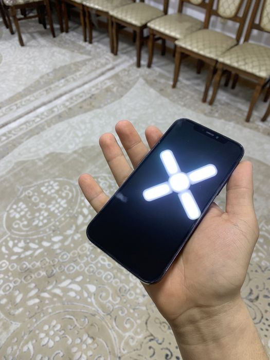 Продам айфон 12 про