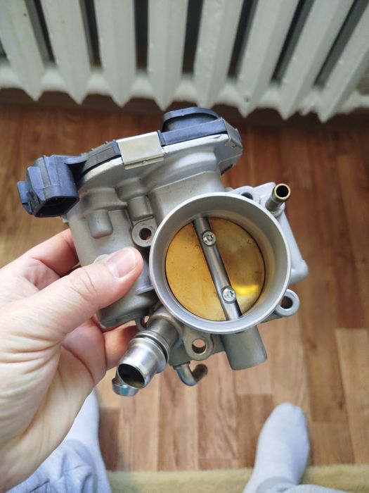 Дроссельная заслонка