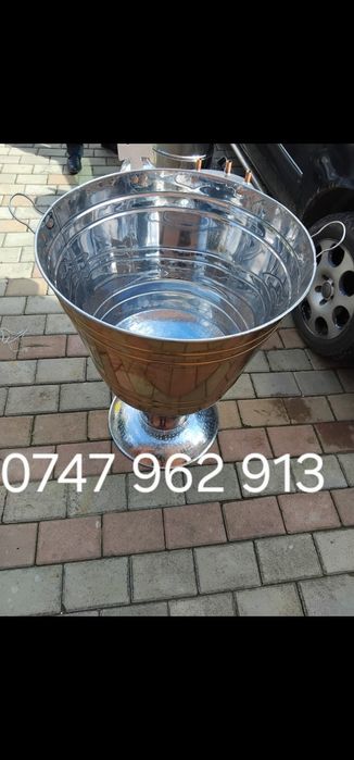 Cristelnițe din inox aurii sau albe lucioase pentru botez. Avem toate