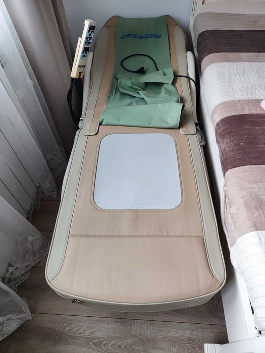 Pat masaj CERAGEM cu pietre de jad