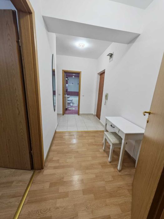 Apartament 2 cam DECOMANDAT, SU 60 mp+garaj subteran,zona Hotel Nevis