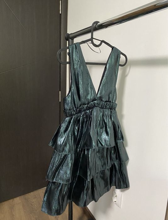 Лъскава рокля Zara