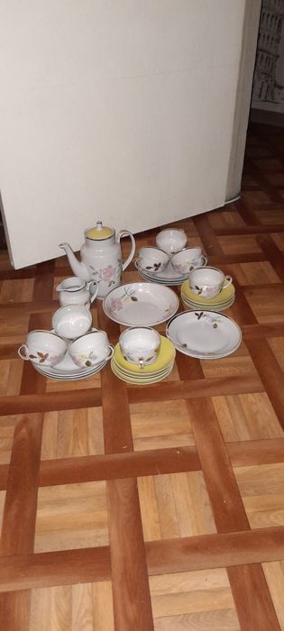 Продам чайный сервиз.