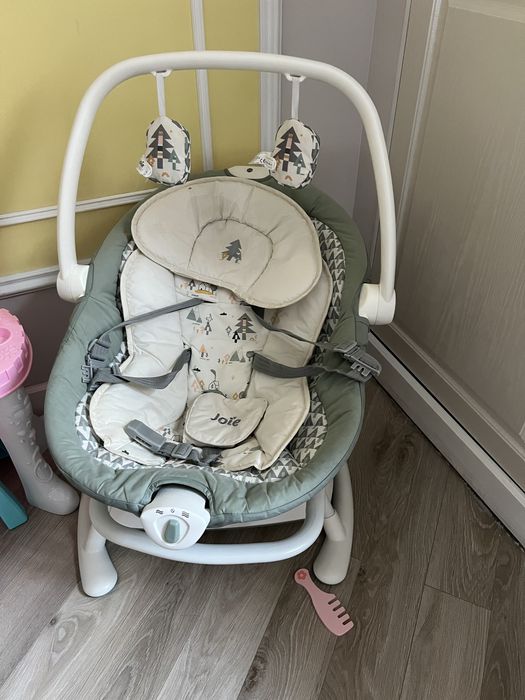 Качеля joie в хорошем состоянии