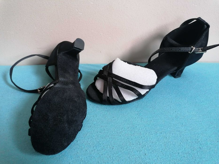 Pantofi dama pentru dans