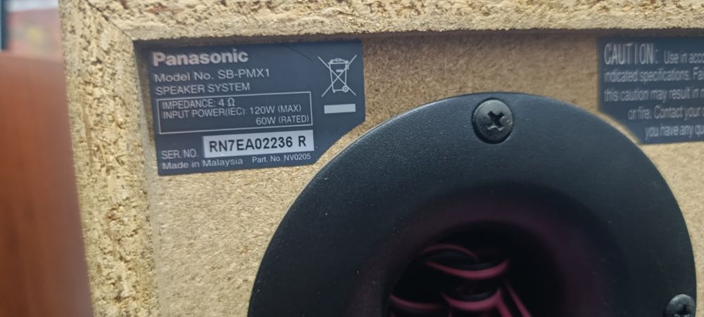 Set boxe Panasonic și Sony