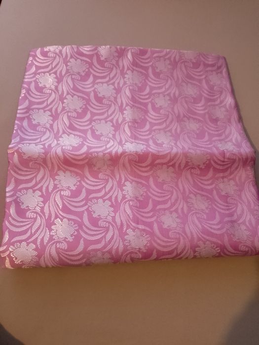 Плат от изкуствена материя