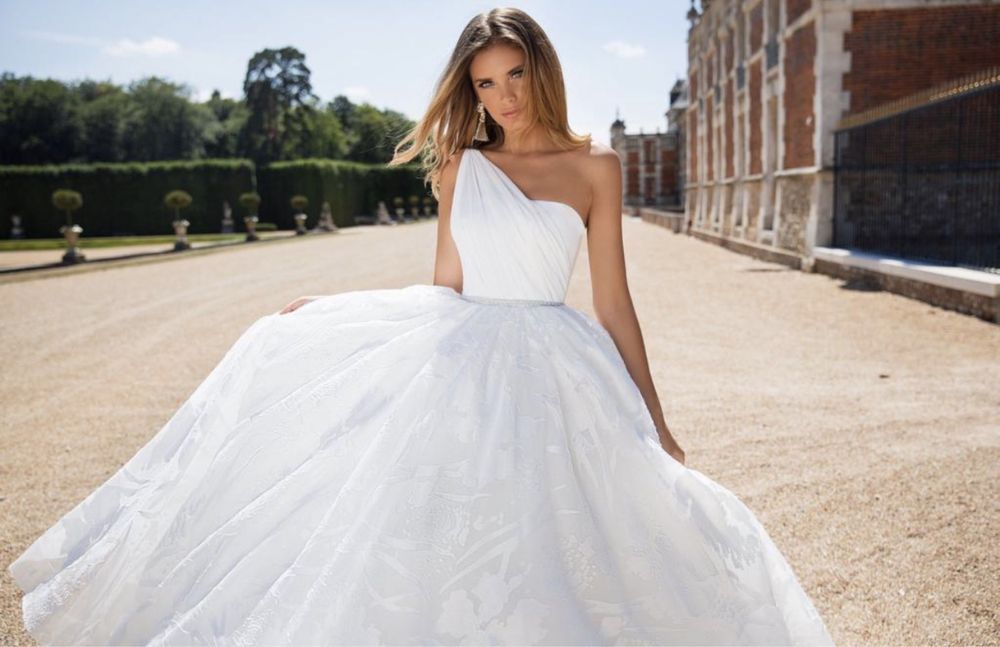 Vând rochie de mireasă