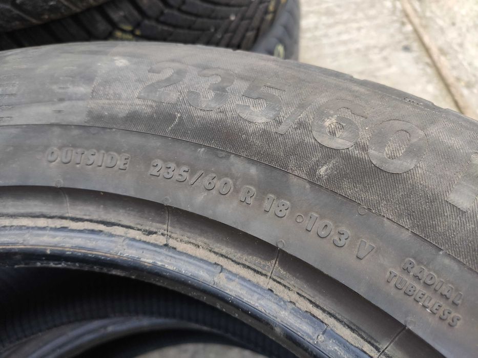 2бр Летни гуми 235 60 18 - Continental