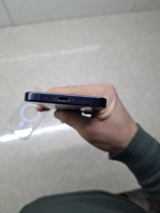 IPhone 15 Pro  / 128 Gb