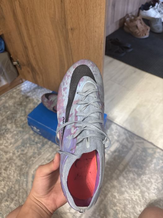 Футбольные бутсы