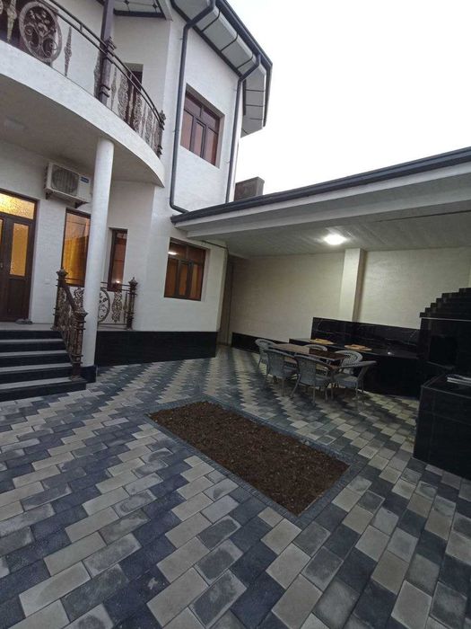 Уй сотилади. Келес