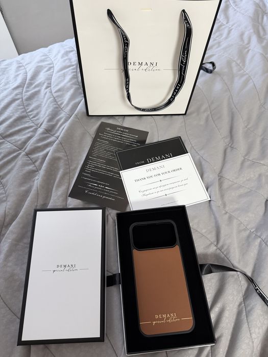 Кейс DEMANI и връзка Iphone 17 pro max