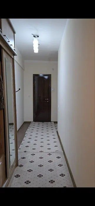 8-худуд. 2/1/9. 73 м². балкон 2х7 Сергели Янгихаёт продаётся квартира